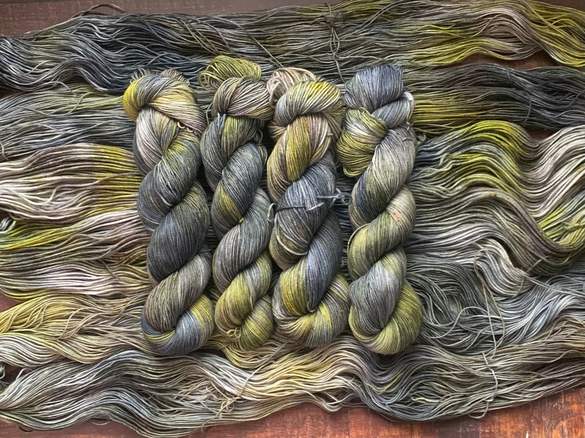 Sweet Pea & Sparrow - Platinum DK