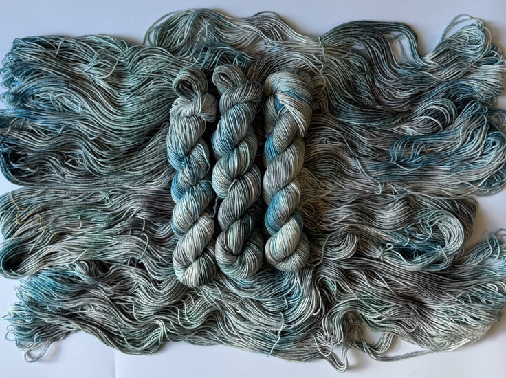 Sweet Pea & Sparrow - Platinum DK